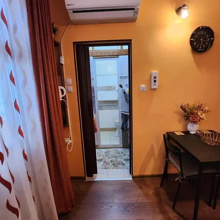 Apartment 7a Cozy Oasis *